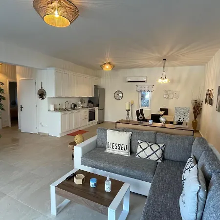 The View No2 'the Emmanuel' Kyra Panagia