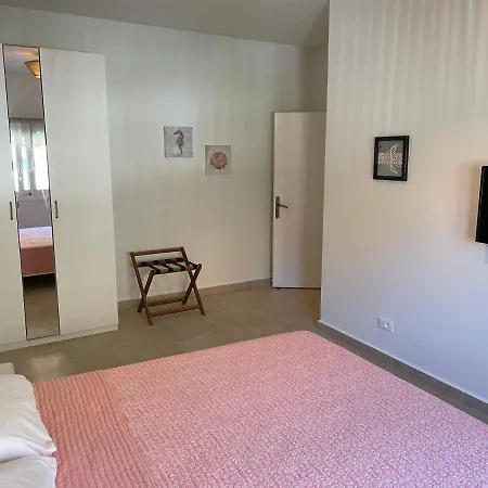 The View No2 'the Emmanuel' * Kyra Panagia