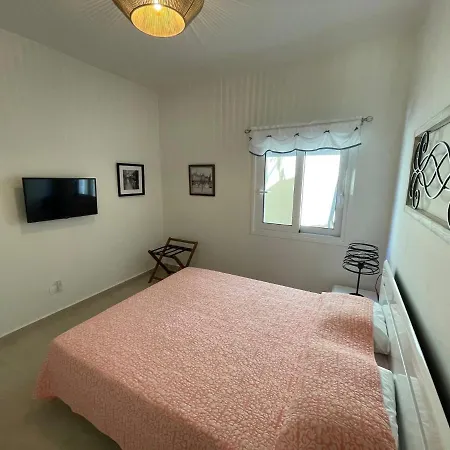 The View No2 'the Emmanuel' Apartman *